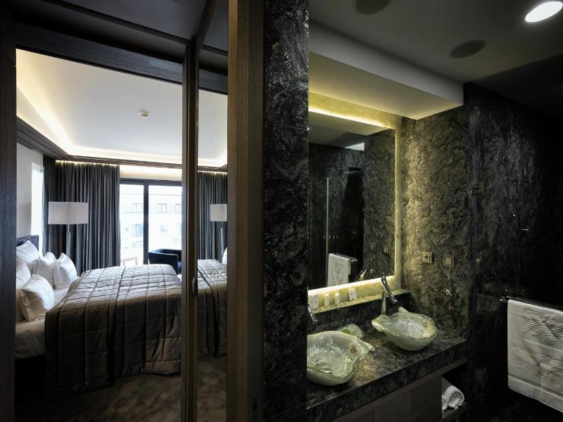 X Bionic Hotel image