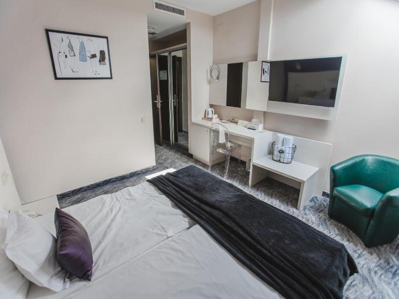 Caro Boutique Hotel image