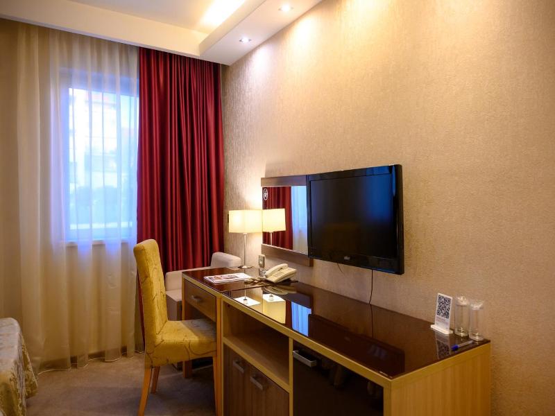Hotel Tami Residence image