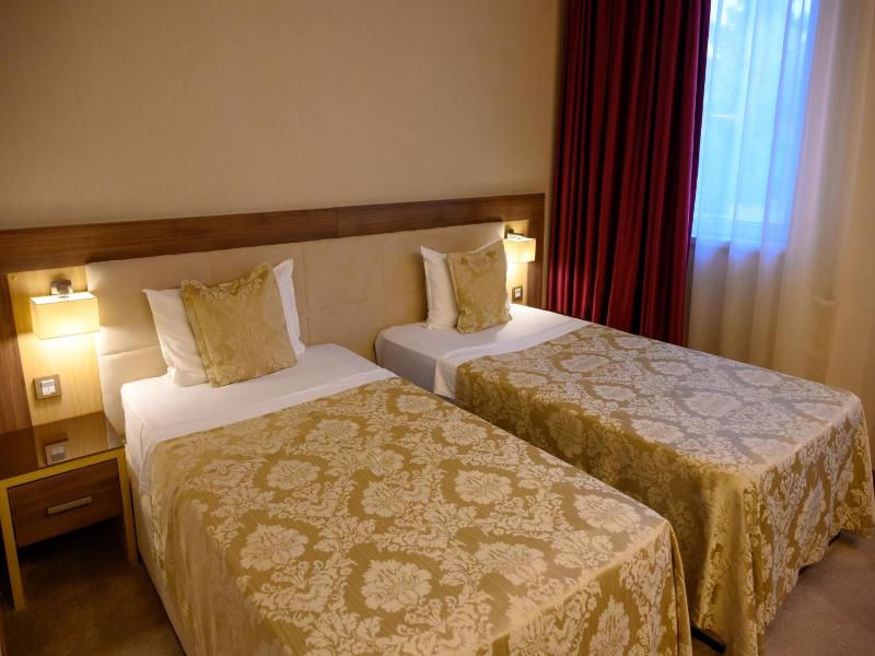 Hotel Tami Residence image
