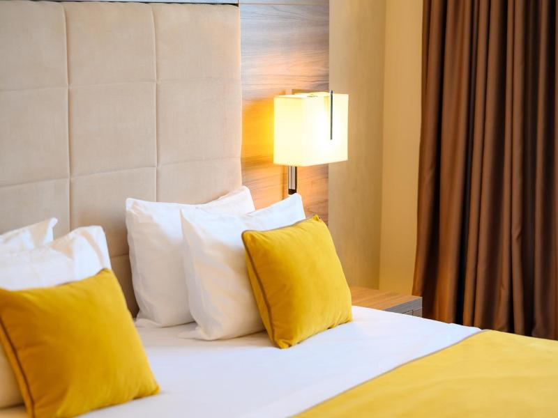 Hotel Tami Residence image