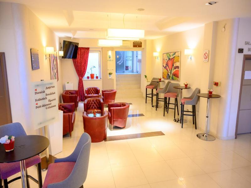 Hotel Tami Residence image