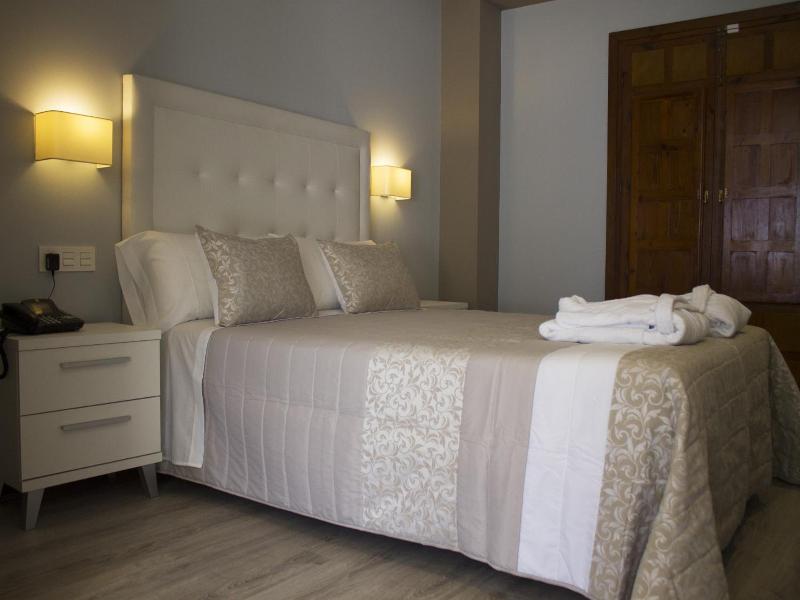 Hotel Infante Antequera image