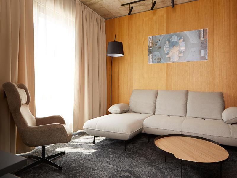 Air Hotel image