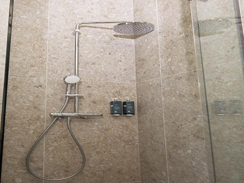 Air Hotel image