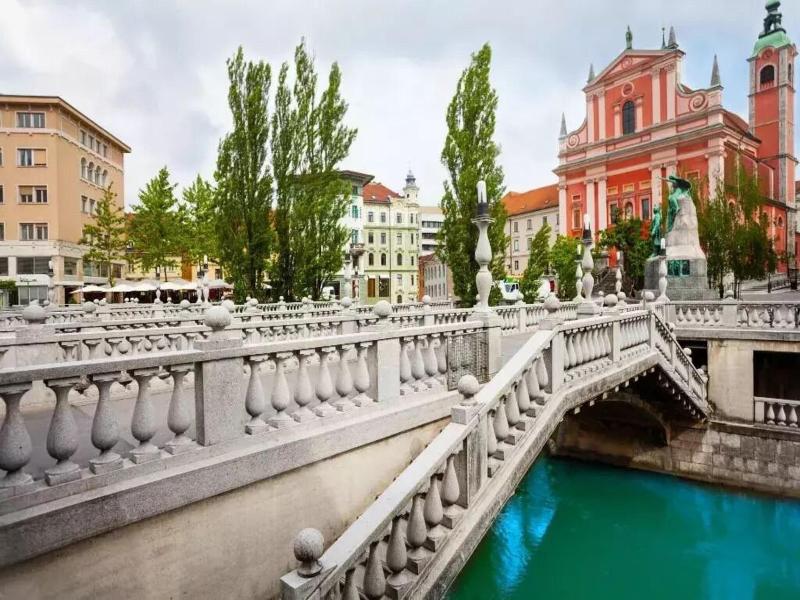 Zlata Ladjica Boutique Hotel image