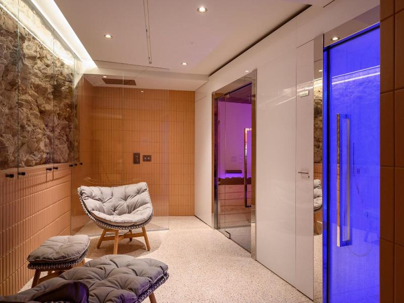 Zlata Ladjica Boutique Hotel image