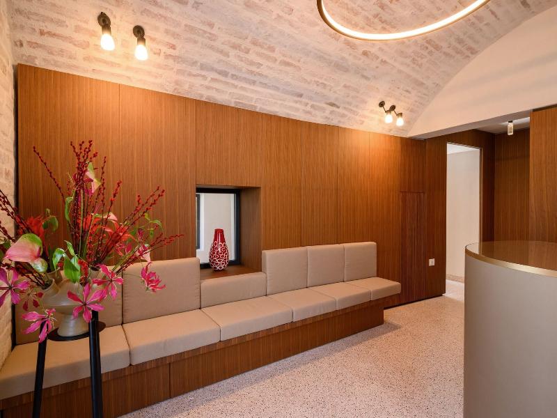 Zlata Ladjica Boutique Hotel image