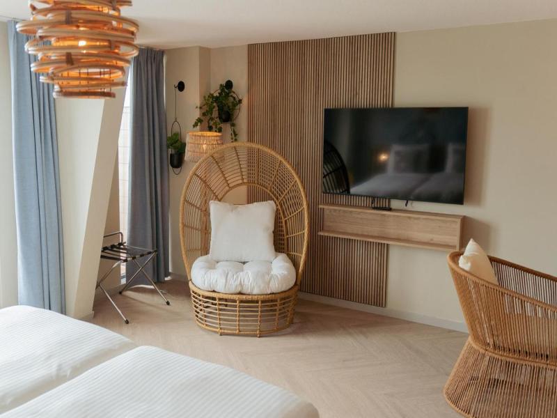 Beachfront Boutiquehotel image