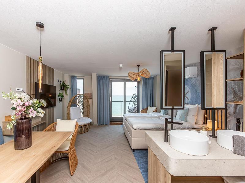 Beachfront Boutiquehotel image