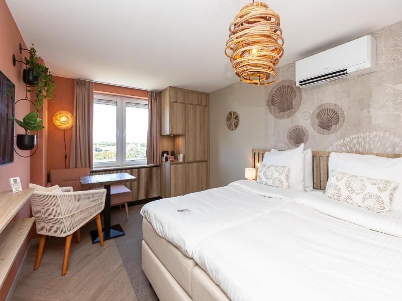 Beachfront Boutiquehotel image