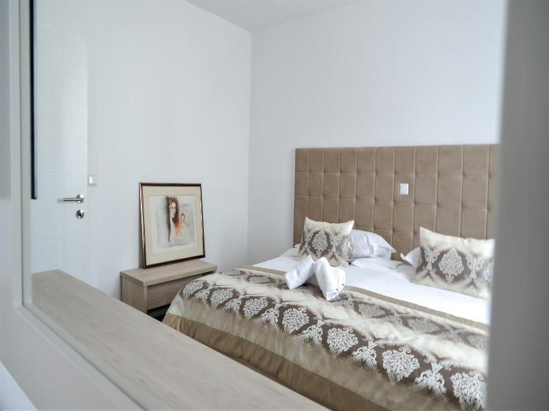 Hotel Consul image