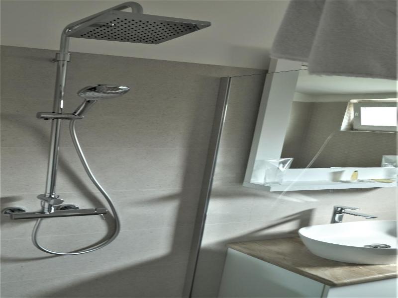 Hotel Consul image