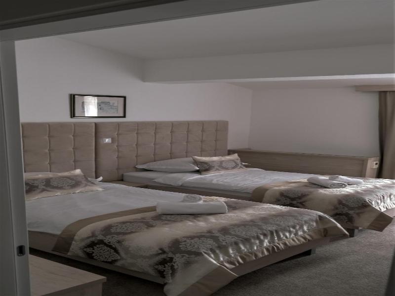 Hotel Consul image