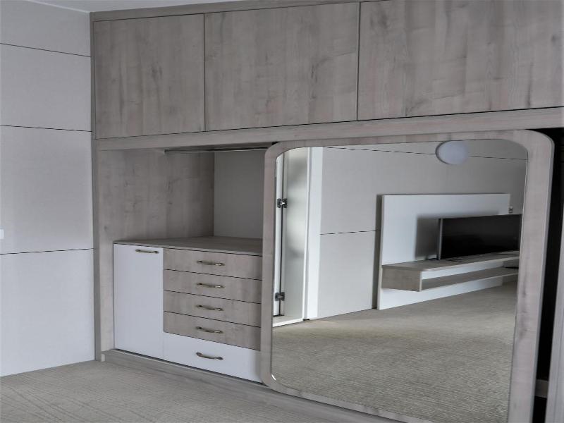 Hotel Consul image