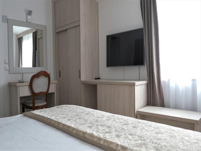 Hotel Consul image