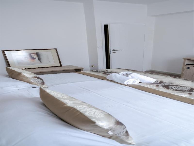 Hotel Consul image