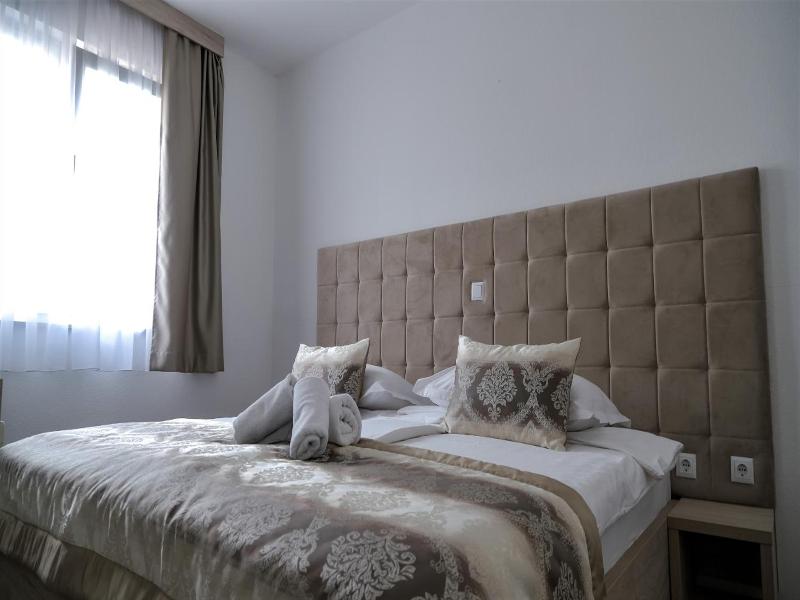 Hotel Consul image
