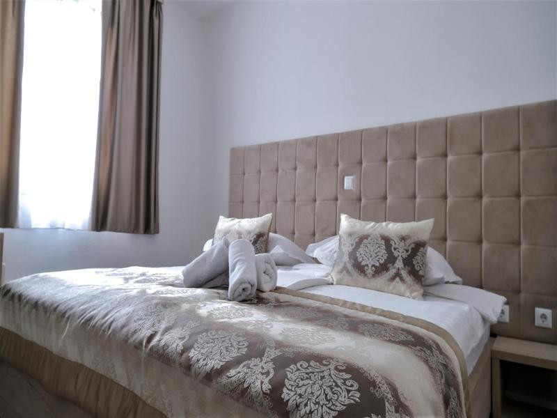 Hotel Consul image