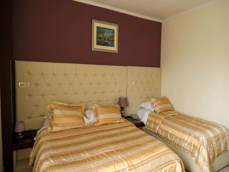 Hotel Consul image