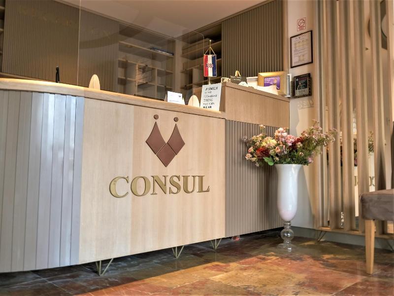 Hotel Consul image
