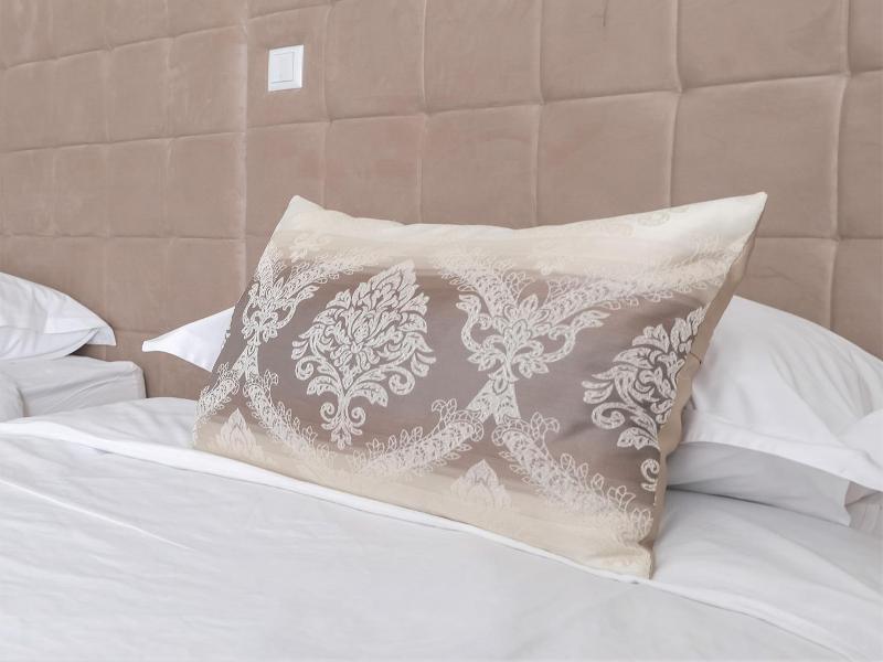Hotel Consul image