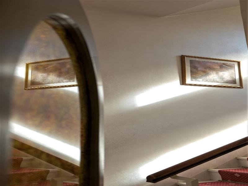 Hotel Consul image