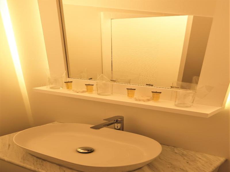 Hotel Consul image