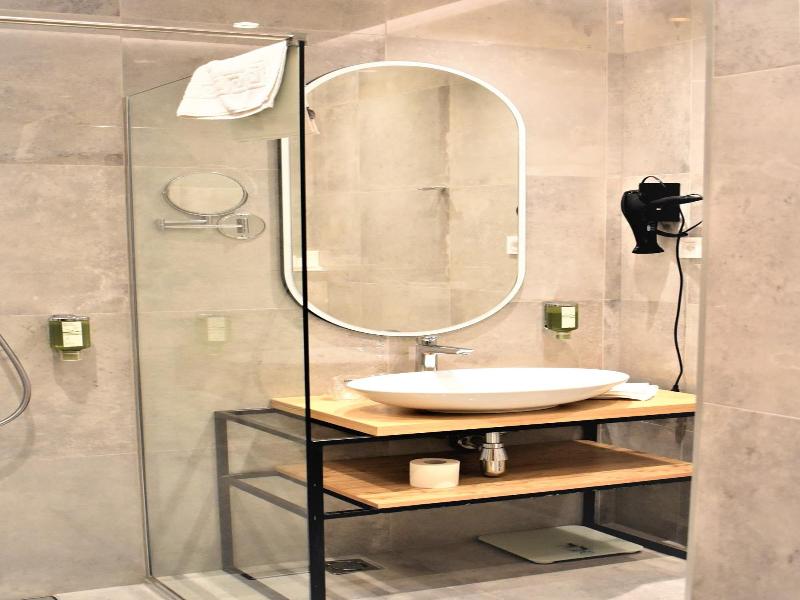 Korpa Deli Rooms image