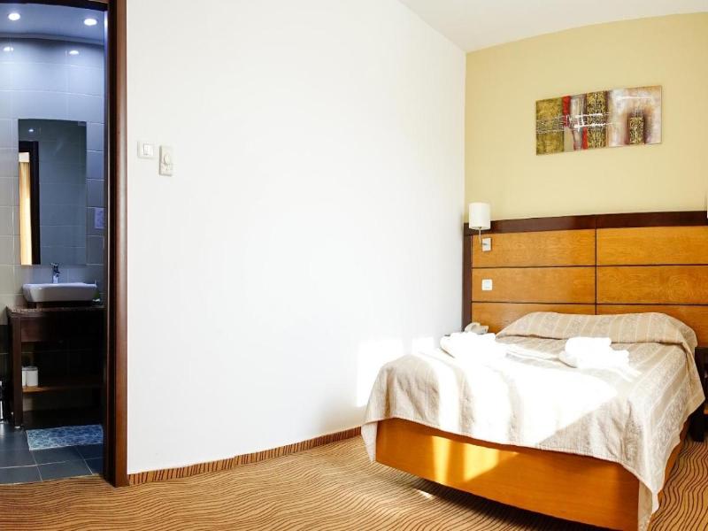 Hotel Criss image