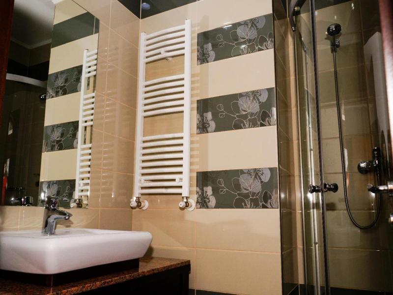 Hotel Criss image