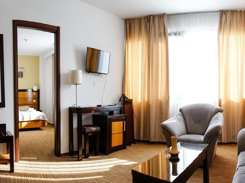 Hotel Criss image