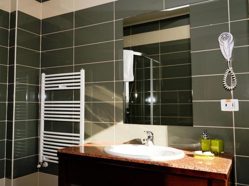 Hotel Criss image