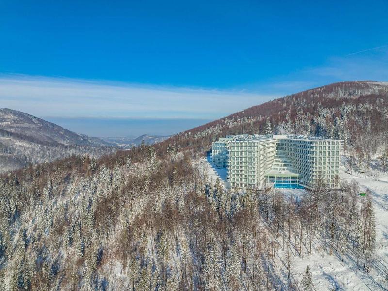 Crystal Mountain Hotel Wisla image