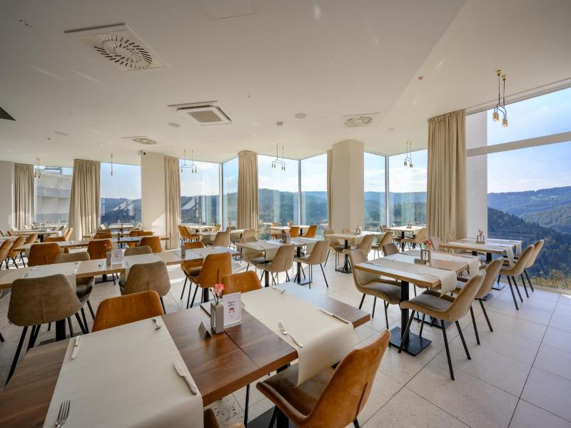 Crystal Mountain Hotel Wisla image