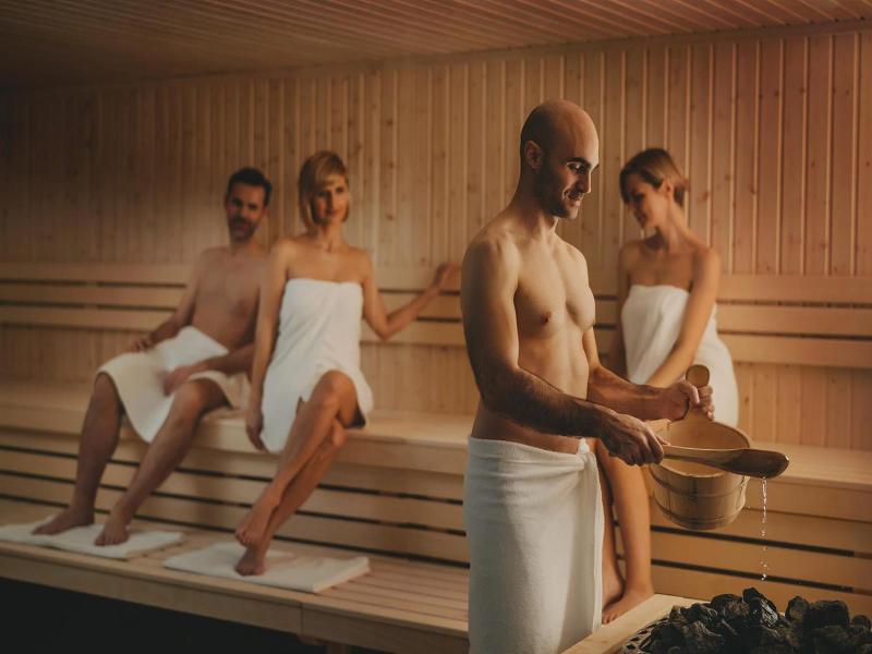 Crystal Mountain Hotel Wisla image