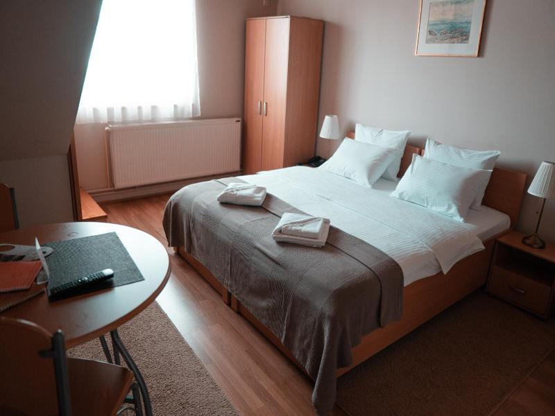 Hotel Topcider image