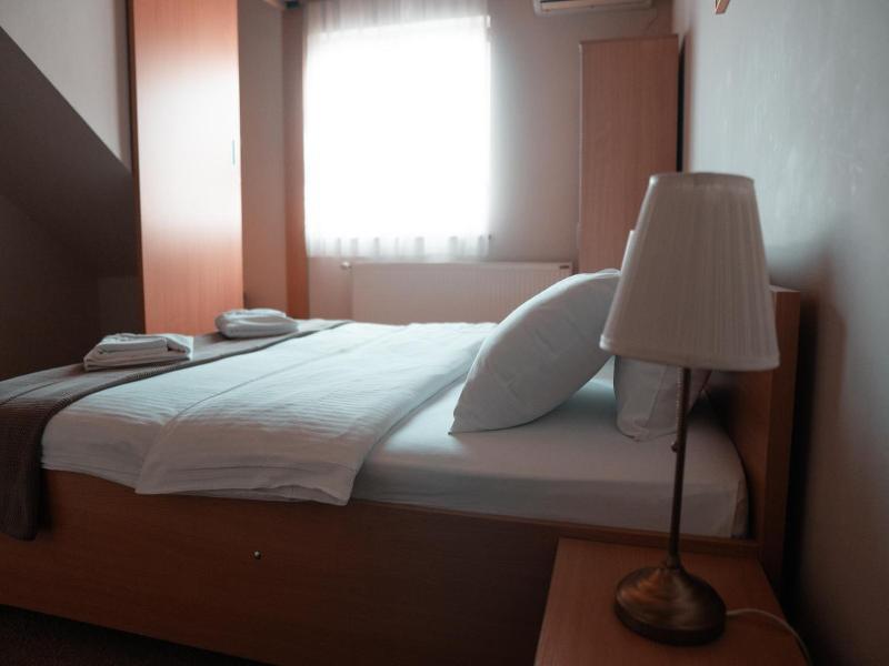 Hotel Topcider image