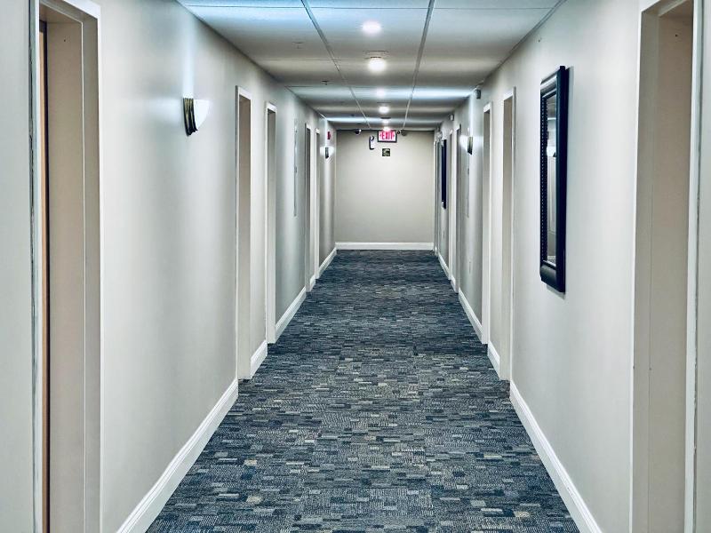 Ivey S Motor Lodge image