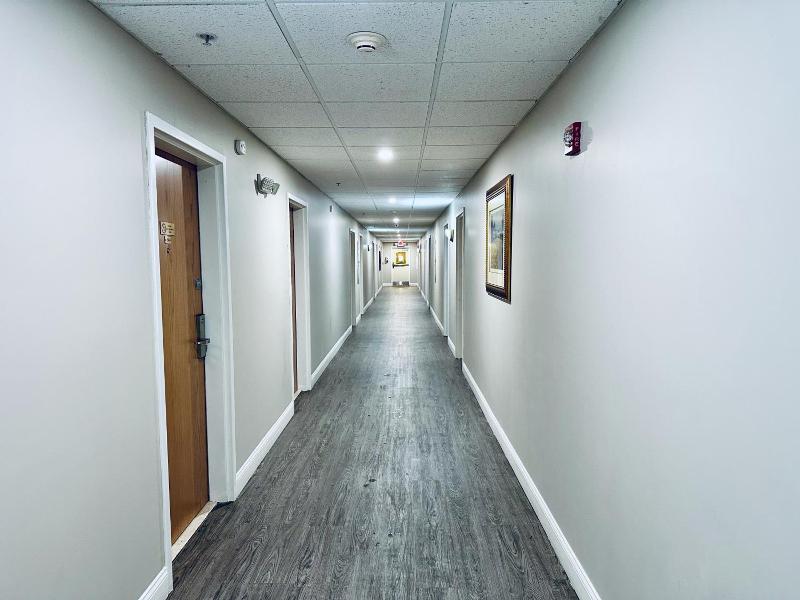 Ivey S Motor Lodge image