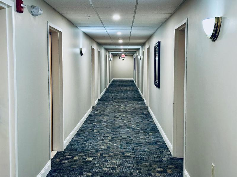 Ivey S Motor Lodge image
