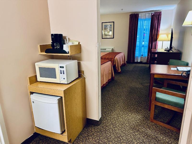 Ivey S Motor Lodge image