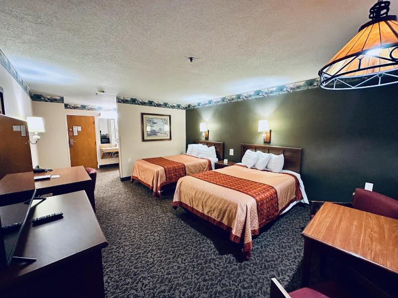 Ivey S Motor Lodge image