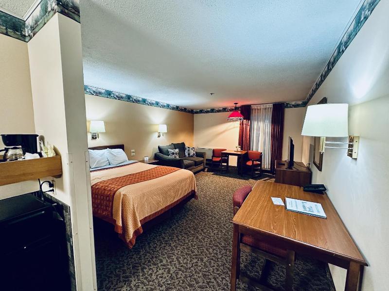 Ivey S Motor Lodge image