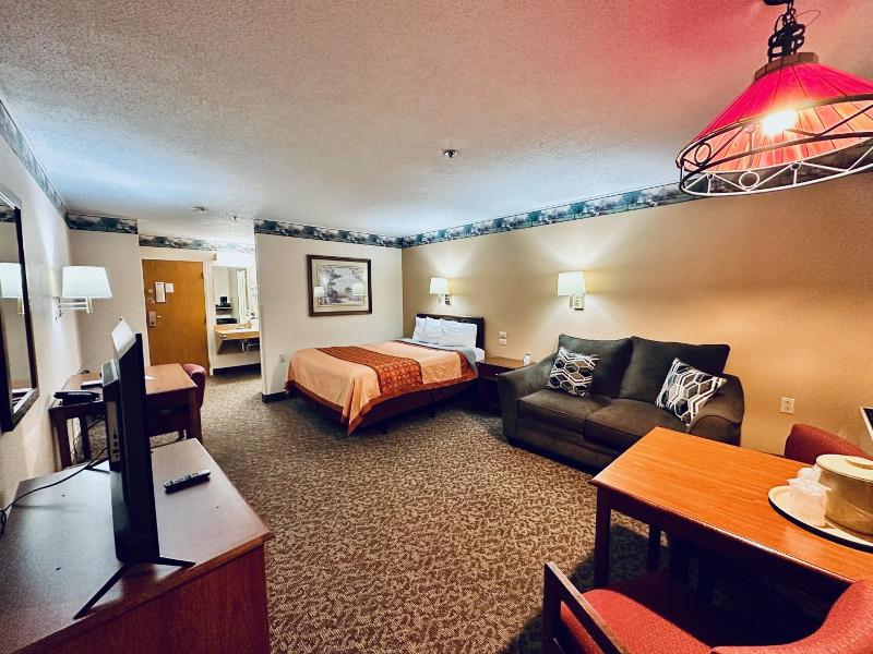 Ivey S Motor Lodge image