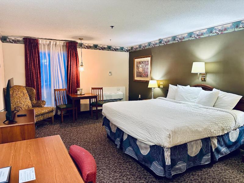 Ivey S Motor Lodge image