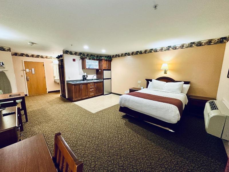 Ivey S Motor Lodge image