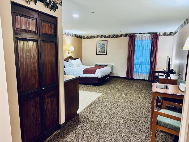Ivey S Motor Lodge image