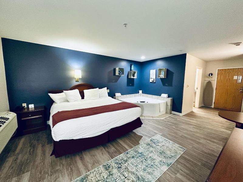 Ivey S Motor Lodge image