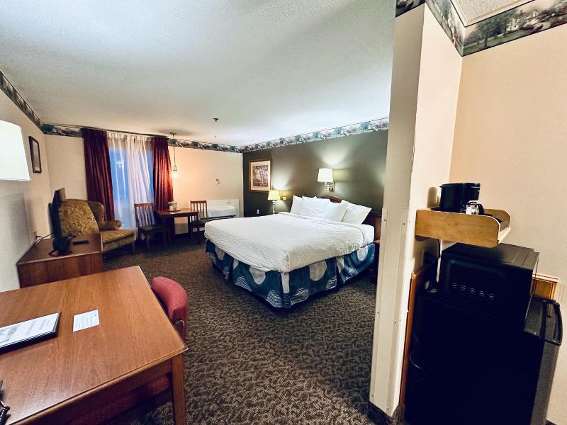 Ivey S Motor Lodge image